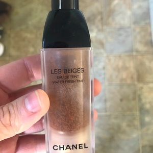 Chanel les beiges goes on smooth too dark for me. I’ve used 5 pumps brand new.